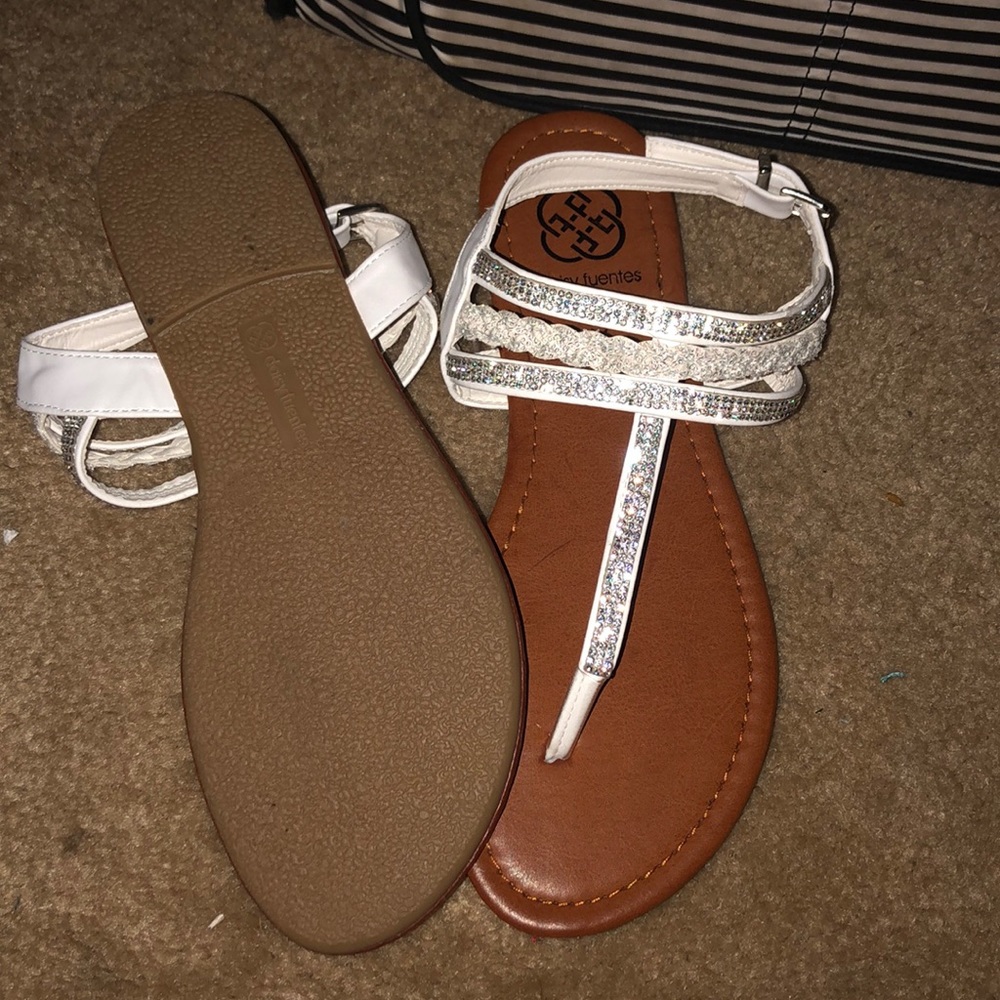Daisy Fuentes sandals